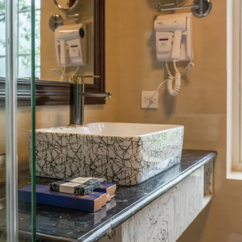 Deluxe Connecting Room